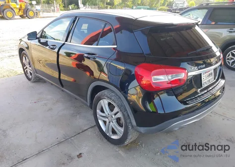 2015 Mercedes-Benz Gla 250 4Matic z USA, uszkodzony, nr VIN WDCTG4GB7FJ033114